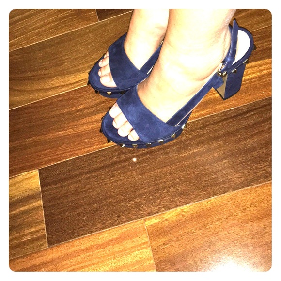 ❗️FINAL PRICE❗️ NEW Valentino Rockstud Sandals - Picture 2 of 8